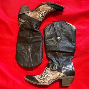 Corral Vintage boots 7.5